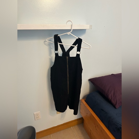 Black overalls - Picture 2 of 2